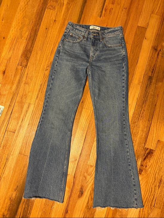 Abercrombie & Fitch Denim - Abercrombie & Fitch Women's Medium Blue Flare Jeans